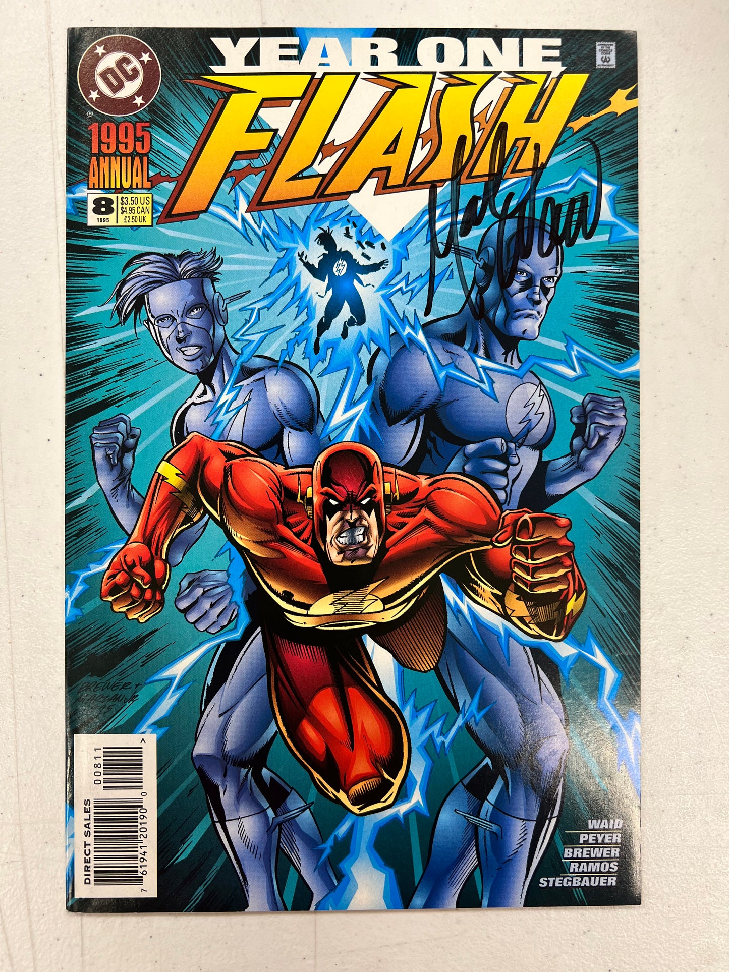 Flash Annual #8 signed by Mark Waid
