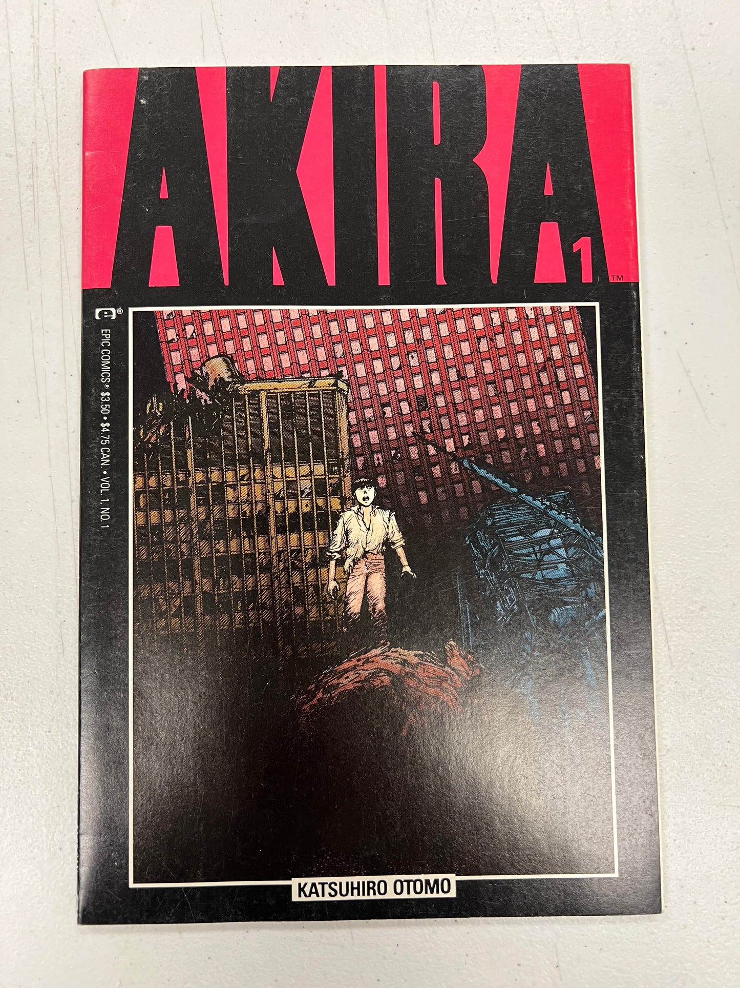 Akira #1 (1988) Very Fine White Pages